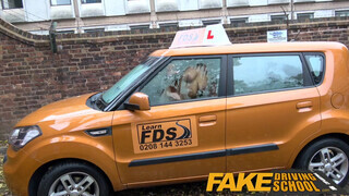 Fake Driving School - bögyös fitness csajszika durván kúr