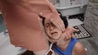 Brazzers - Phoenix Marie a konyhában popóba rakva