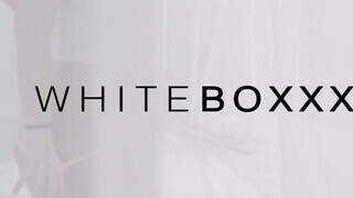 WhiteBoxxx - Silvia Dellai és Erika csaja édeshármasban