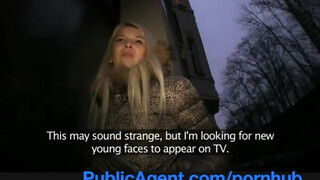 PublicAgent - Karol Lilien a gigantikus didkós szöszi