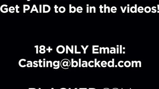BLACKEDRAW - Bonni a termetes keblű világos szőke csajszika