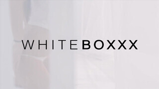 WHITEBOXXX - Eveline Dellai análba kefélve