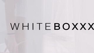 WHITEBOXXX - Romy Indy a tüzes csoki maca